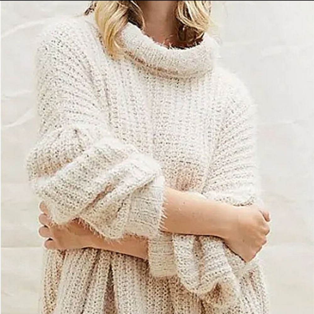 NEW FREE PEOPLE OASIS OVERSIZED TUNIC SWEATER - Picture 3 of 7